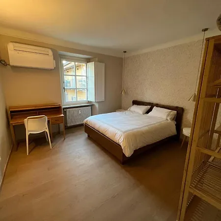 Belabri - Charme&comfort -mansarde E Apartment *