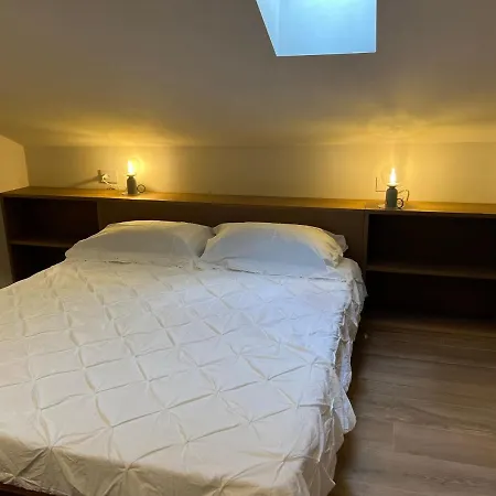 Belabri - Central Charme&Comfort -Mansarde E Appartamento Aosta