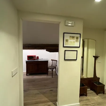 Belabri - Charme&comfort -mansarde E 아파트 아오스타