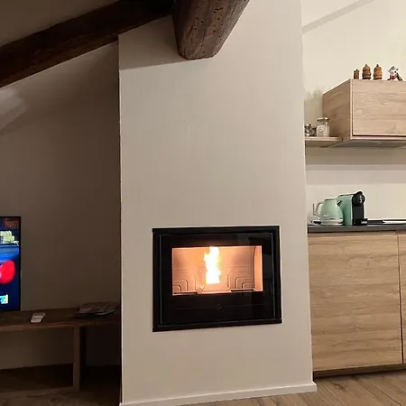Belabri - Central Charme&Comfort -Mansarde E Appartamento Aosta