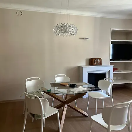 Belabri - Charme&comfort -mansarde E Apartment *